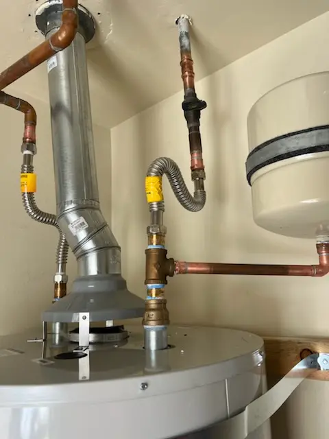 Water heater installation and plumbing repair in North Center
